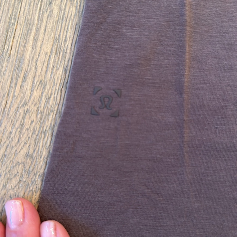 Lululemon V neck T Shirt - Picture 3 of 3